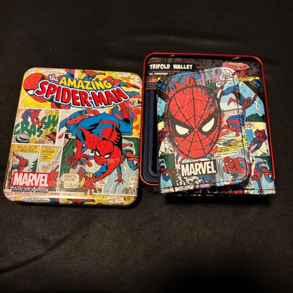 Spiderman Trifold Wallet - Picture 2 of 5